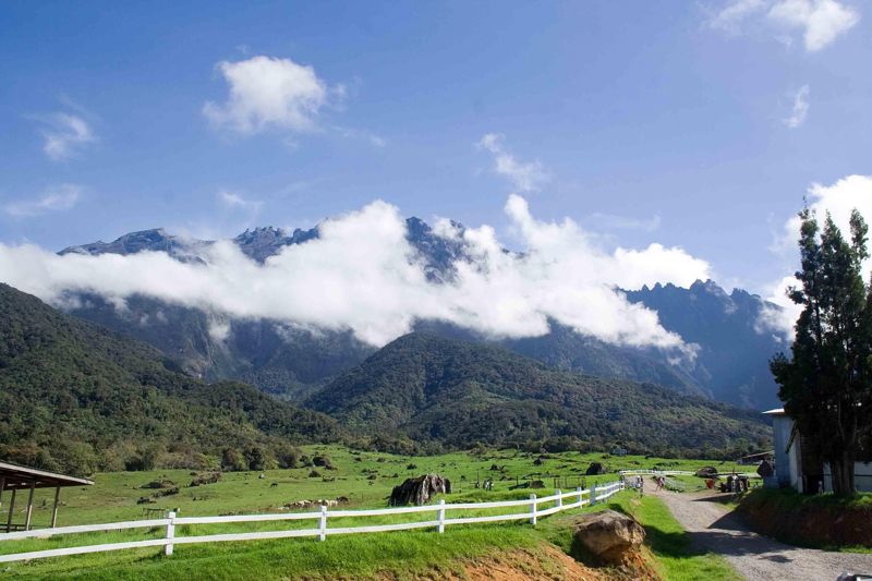 Photograph of Malaysian mountains on a sunny day.
